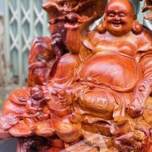 Di Lặc Ngồi Gốc Tùng Gỗ Hương Ta Cao 82cm [23,000,000] (10)