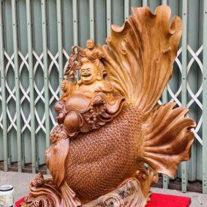 Di Lặc Nhất Phúc Cưỡi Cá Chép Gỗ Ngọc Am Cao 80cm [16,500,000] (3)