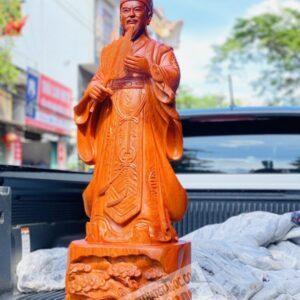 Khổng Minh Tiên Sinh Đế Chạm Tùng Gỗ Hương Đá Cao 1m10 [9,600,000] (1)