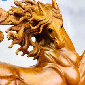 Tình mẫu tử. Gỗ Nu hương. Cao 60 Rộng 70 Dày 20. Cả kỉ cao 70cm (3) (Copy)