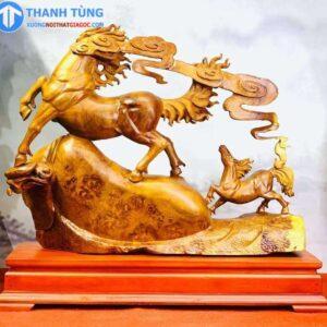 Tình mẫu tử. Gỗ Nu hương. Cao 60 Rộng 70 Dày 20. Cả kỉ cao 70cm (4) (Copy)