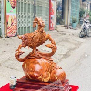 Tượng Dê Ngậm Xâu Tiền Gỗ Nu Hương Cao 68cm [13,600,000] (2)