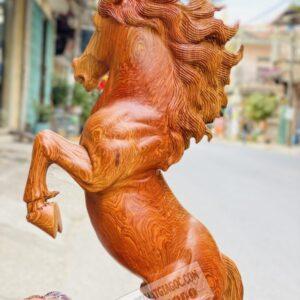 Tượng Nhất Mã Phi Thiên Gỗ Hương Ta Cao 77cm [6,400,000] (7)